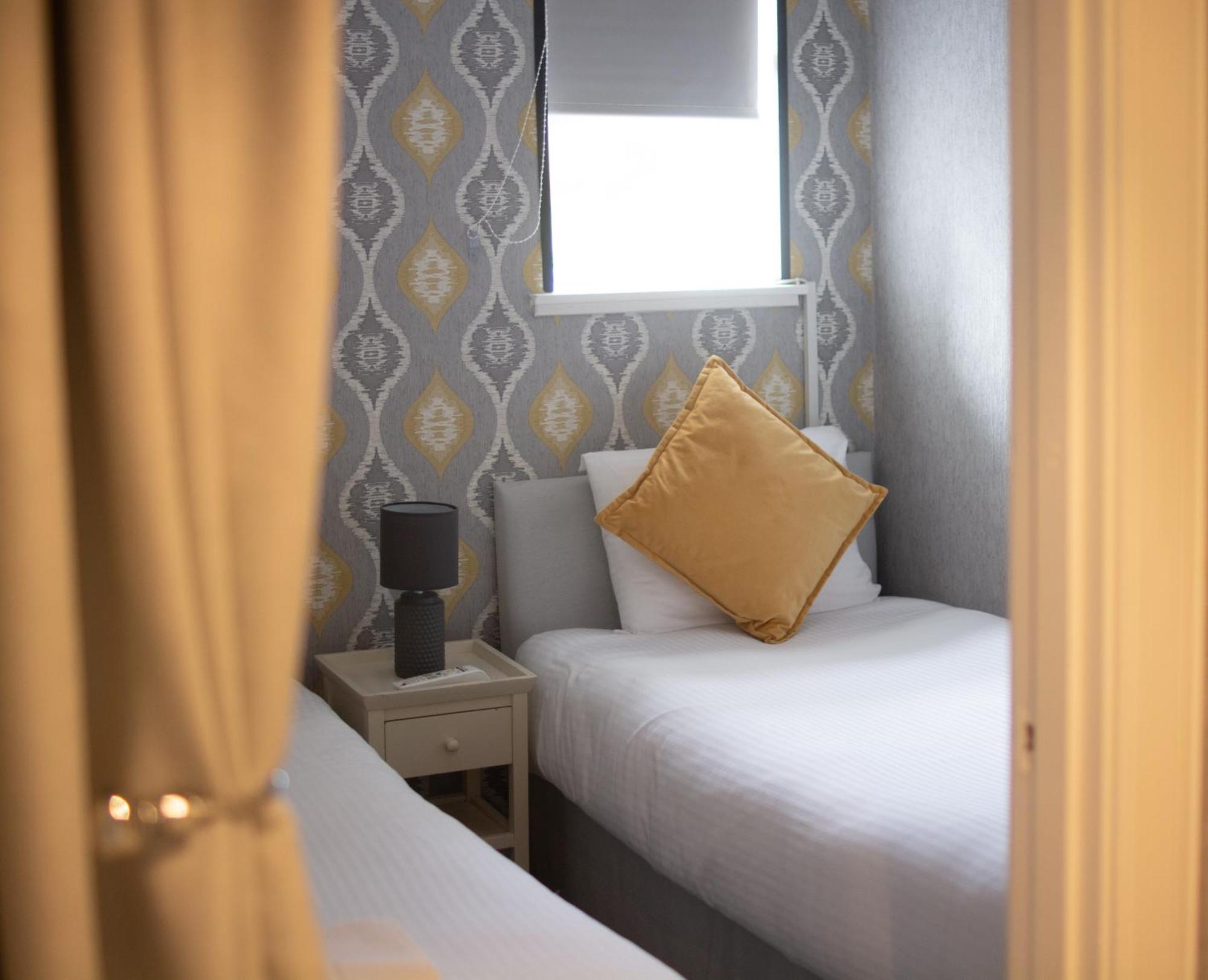 Mcinnes House Rooms With Breakfast Kingussie Exterior foto