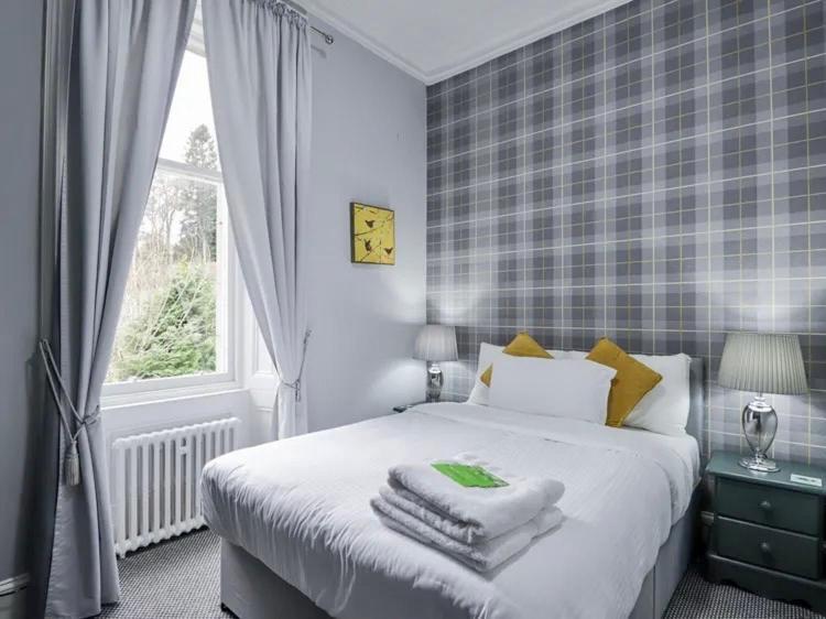 Mcinnes House Rooms With Breakfast Kingussie Exterior foto